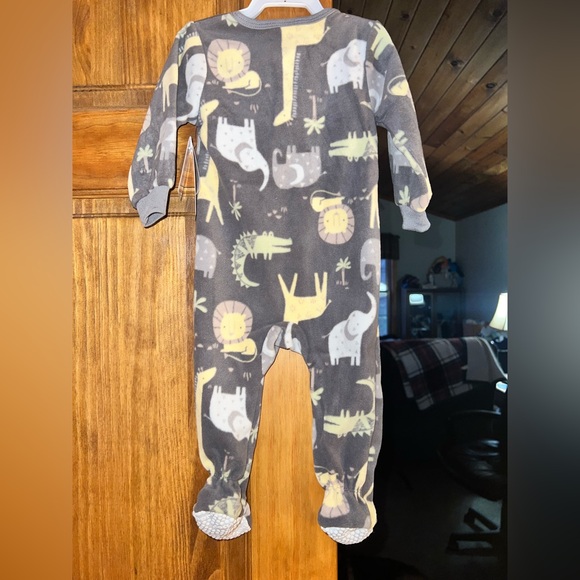 3 PACK FLEECE SLEEPERS 6-9 MONTHS - Picture 12 of 14